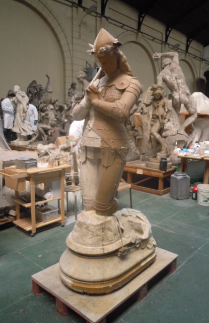Frémiet, Jeanne d'Arc, en cours de restauration 