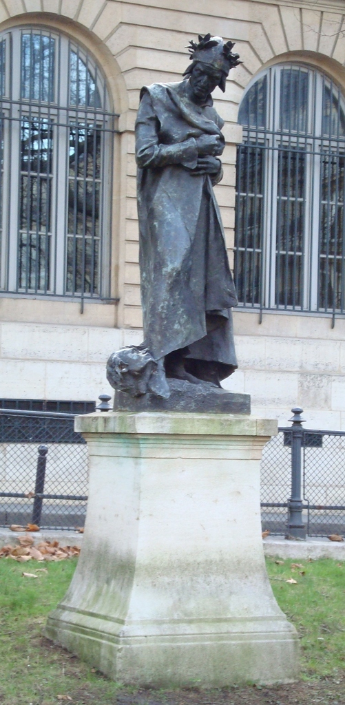 Dante, Paris, Place Marcelin Berthelot