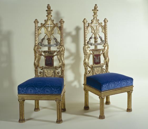 Paire de chaises du cabinet gothique de la comtesse d’Osmond